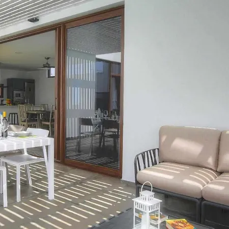 Ponzos Independiente Y Privado Villa