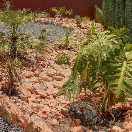 Ponzos Independiente Y Privado Villa Triquivijate